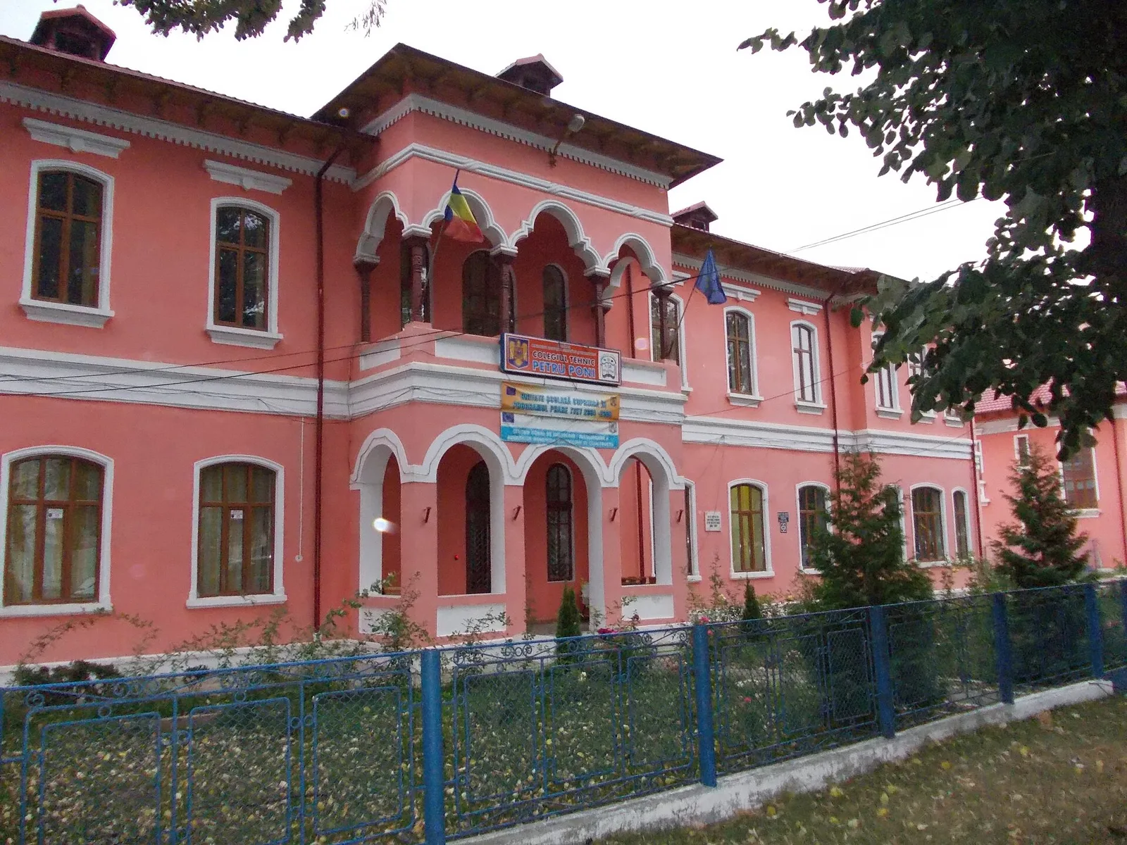 Colegiul Tehnic „Petru Poni”, Municipiul Roman