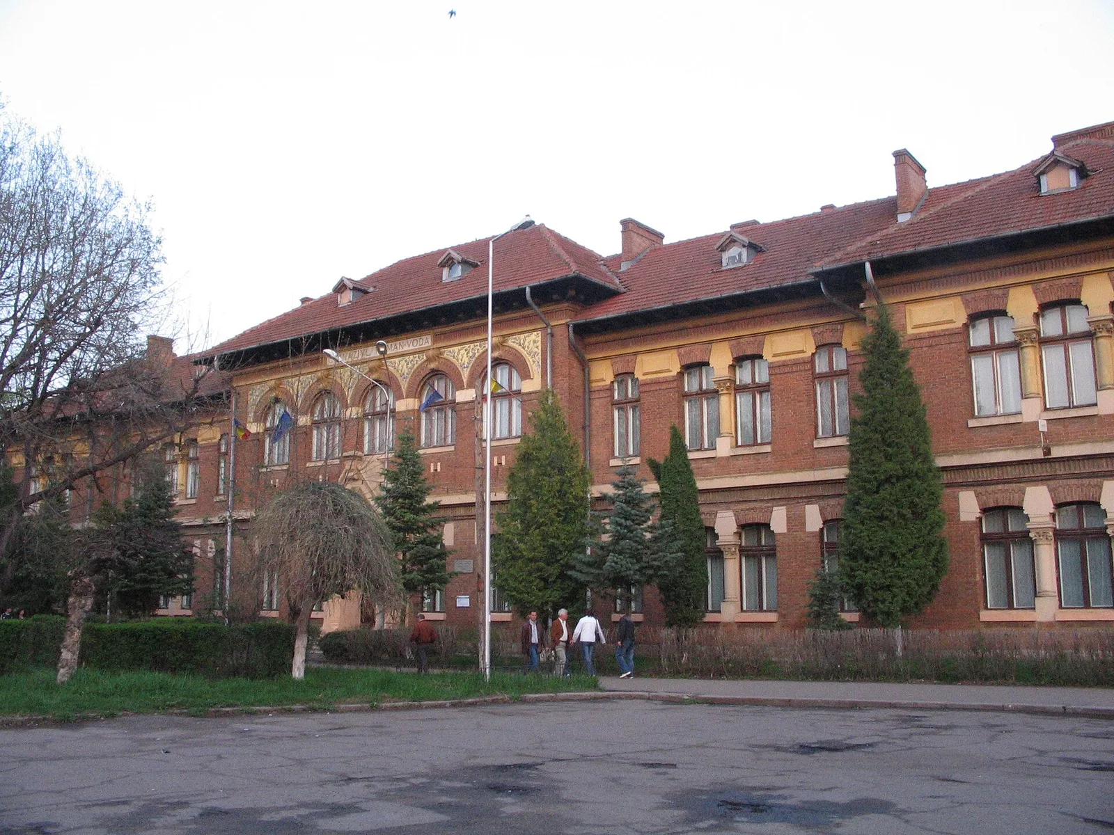 Colegiul Național „Roman Vodă”, Municipiul Roman